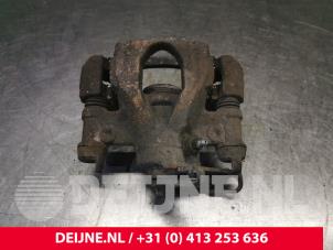 Używane Zacisk hamulcowy lewy tyl Renault Master IV (MA/MB/MC/MD/MH/MF/MG/MH) 2.3 dCi 16V Cena € 84,70 Z VAT oferowane przez van Deijne Onderdelen Uden B.V.