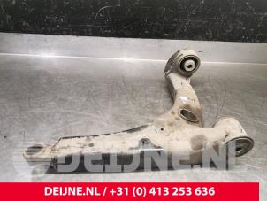 Used Front lower wishbone, right Volkswagen Crafter (SY) 2.0 TDI Price € 151,25 Inclusive VAT offered by van Deijne Onderdelen Uden B.V.