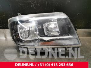 Used Headlight, right Volkswagen Crafter (SY) 2.0 TDI Price € 151,25 Inclusive VAT offered by van Deijne Onderdelen Uden B.V.