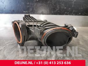 Used Air intake hose Mercedes Vito (447.6) 2.0 114 CDI 16V Price € 60,50 Inclusive VAT offered by van Deijne Onderdelen Uden B.V.
