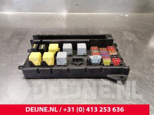 Usados Caja de fusibles Mercedes Sprinter 3t (906.61) 213 CDI 16V Precio € 121,00 IVA incluido ofrecido por van Deijne Onderdelen Uden B.V.