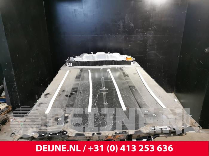 Używane Akumulator (Hybryda) Tesla Model 3 EV AWD Cena € 4.235,00 Z VAT oferowane przez van Deijne Onderdelen Uden B.V.