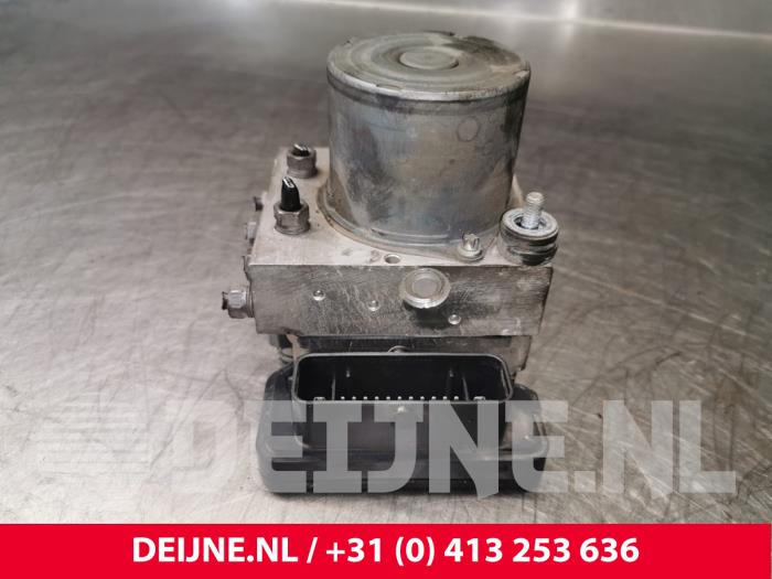 Usagé Bloc ABS Peugeot Boxer (U9) 2.0 BlueHDi 160 Prix € 211,75 Prix TTC proposé par van Deijne Onderdelen Uden B.V.