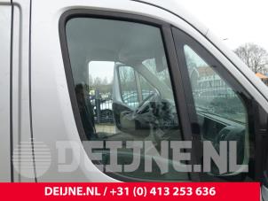 Used Door window 2-door, right Peugeot Boxer (U9) 2.0 BlueHDi 160 Price € 60,50 Inclusive VAT offered by van Deijne Onderdelen Uden B.V.