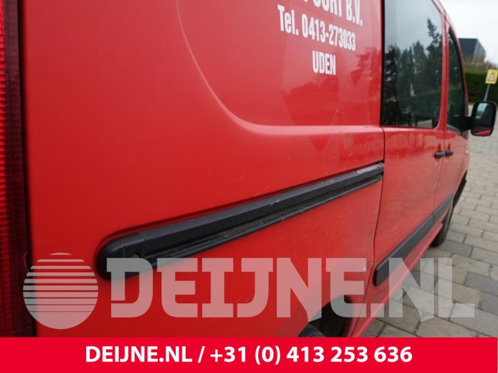 Sliding door rail, right from a Peugeot Expert (G9) 1.6 HDi 90 2008