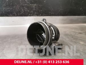 Used Air mass meter Volkswagen Crafter (SY) 2.0 TDI Price € 72,60 Inclusive VAT offered by van Deijne Onderdelen Uden B.V.