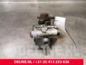 Gebrauchte Lenkkraftverstärker Pumpe Opel Vivaro 2.5 CDTI 16V Preis auf Anfrage angeboten von van Deijne Onderdelen Uden B.V.