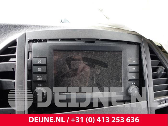 Displays Multi Media Anzeige van een Mercedes-Benz Vito (447.6) 1.7 110 CDI 16V 2020