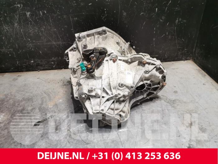 Getriebe van een Mercedes-Benz Vito (447.6) 1.6 111 CDI 16V 2015