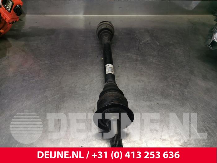 Drive shaft, rear left from a BMW 5 serie (F10) 535i 24V TwinPower Turbo 2011