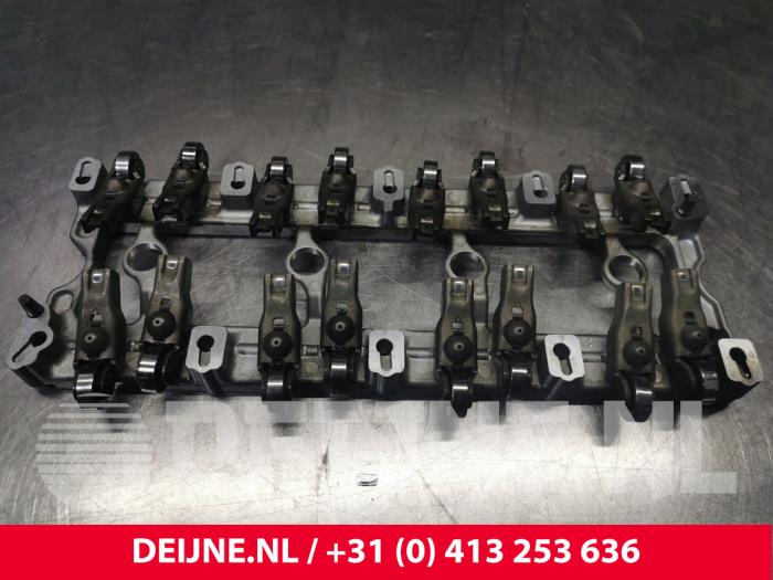 Usagé Culbuteur Ford Transit Custom 2.2 TDCi 16V Prix € 211,75 Prix TTC proposé par van Deijne Onderdelen Uden B.V.