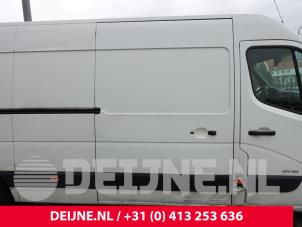 Used Sliding door, right Opel Movano 2.3 CDTi 16V FWD Price on request offered by van Deijne Onderdelen Uden B.V.