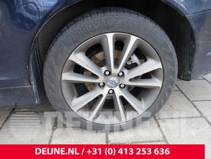 Used Set of wheels Volvo C70 (MC) 2.0 D3 20V Price on request offered by van Deijne Onderdelen Uden B.V.