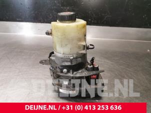 Gebrauchte Lenkkraftverstärker Pumpe Renault Trafic (1FL/2FL/3FL/4FL) 2.0 dCi 16V 120 Preis € 363,00 Mit Mehrwertsteuer angeboten von van Deijne Onderdelen Uden B.V.