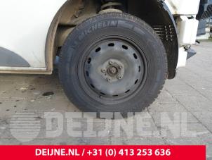 Used Set of wheels + winter tyres Renault Trafic (1FL/2FL/3FL/4FL) 2.0 dCi 16V 120 Price on request offered by van Deijne Onderdelen Uden B.V.