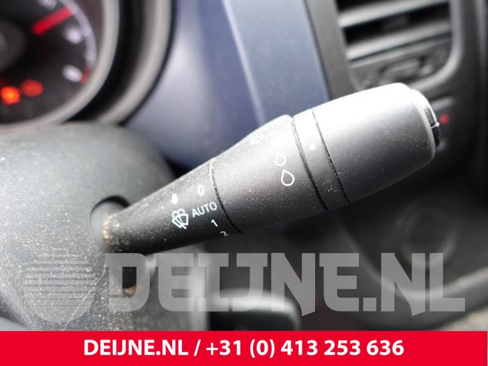 Kombischalter Lenksäule van een Opel Vivaro 1.6 CDTi BiTurbo 125 2019