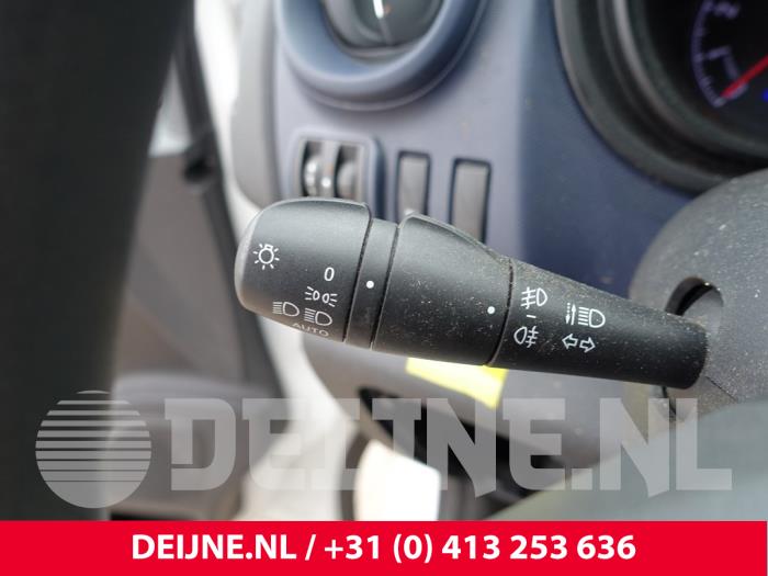 Przelacznik Combi kolumny kierownicy z Opel Vivaro 1.6 CDTi BiTurbo 125 2019