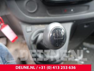 Usados Palanca de cambios Opel Vivaro 1.6 CDTi BiTurbo 125 Precio de solicitud ofrecido por van Deijne Onderdelen Uden B.V.