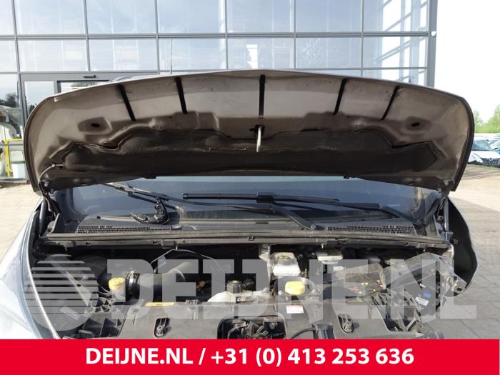 Engine from a Opel Vivaro 1.6 CDTI BiTurbo 140 2016