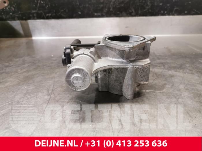 AGR Ventil van een Volkswagen Crafter 2.5 TDI 30/32/35/46/50 2011