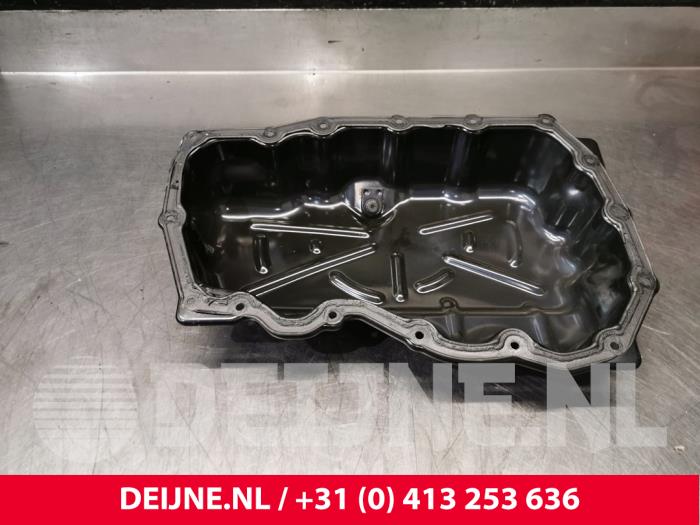 Usagé Couvercle carter Ford Transit Custom 2.0 TDCi 16V Eco Blue 130 Prix € 48,40 Prix TTC proposé par van Deijne Onderdelen Uden B.V.
