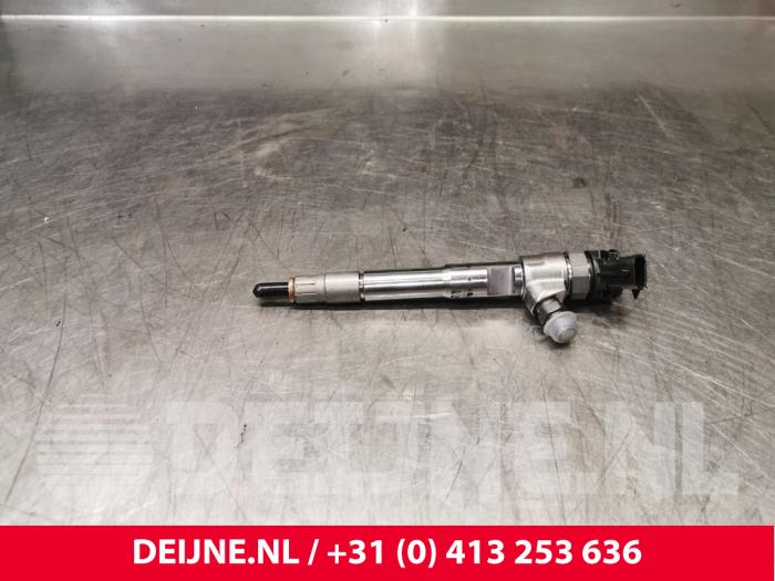 Injector (diesel) from a Renault Trafic (1FL/2FL/3FL/4FL) 2.0 dCi 16V 130 2023