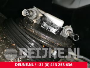 Used Electric fuel pump Citroen Berlingo 1.6 BlueHDI 75 Price on request offered by van Deijne Onderdelen Uden B.V.