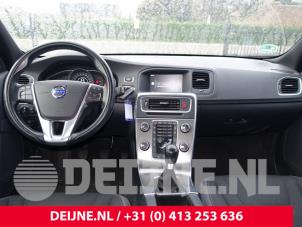 Używane Airbag set + dashboard Volvo V60 I (FW/GW) 1.6 DRIVe Cena na żądanie oferowane przez van Deijne Onderdelen Uden B.V.