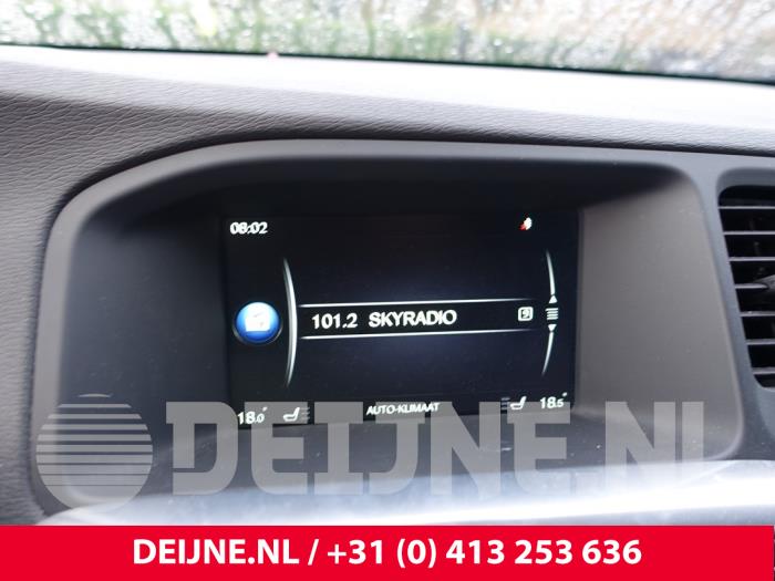 Pantalla interior de un Volvo V60 I (FW/GW) 1.6 DRIVe 2014