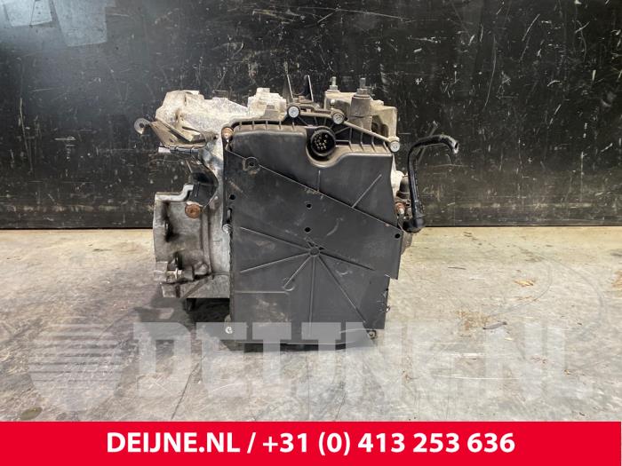 Gearbox from a Volvo XC60 I (DZ) 2.0 T5 16V 2013