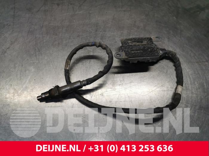 Begagnade NOx-sensor Renault Trafic (1FL/2FL/3FL/4FL) 2.0 dCi 16V 120 Pris € 145,20 Inklusive moms erbjuds av van Deijne Onderdelen Uden B.V.
