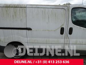 Używane Drzwi przesuwne prawe Renault Trafic New (FL) 1.9 dCi 100 16V Cena na żądanie oferowane przez van Deijne Onderdelen Uden B.V.