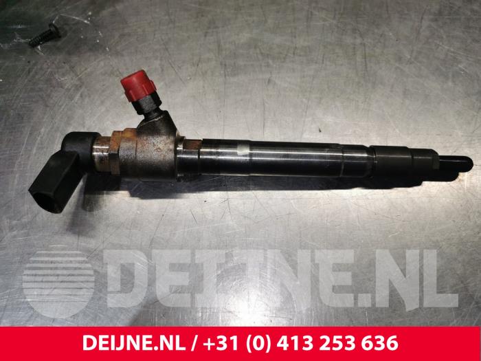 Injector (diesel) from a Ford Transit Custom 2.2 TDCi 16V 2013