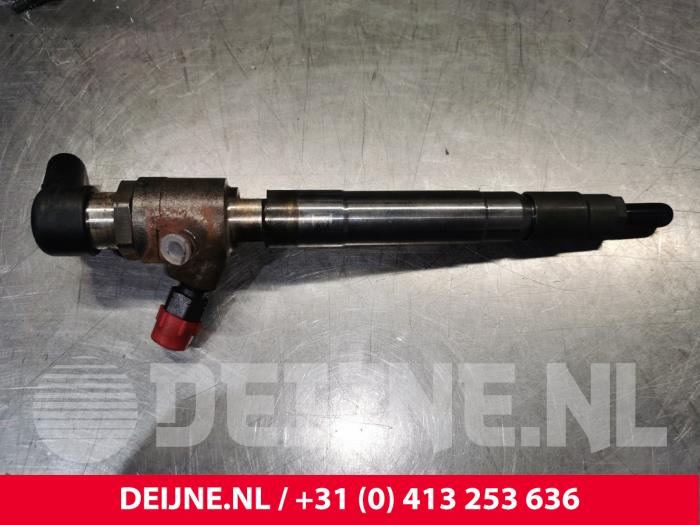 Injector (diesel) from a Ford Transit Custom 2.2 TDCi 16V 2013