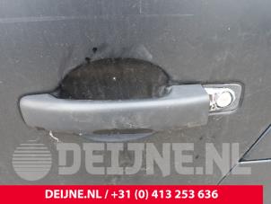Used Door handle 2-door, left Renault Trafic (1FL/2FL/3FL/4FL) 1.6 dCi 115 Price on request offered by van Deijne Onderdelen Uden B.V.