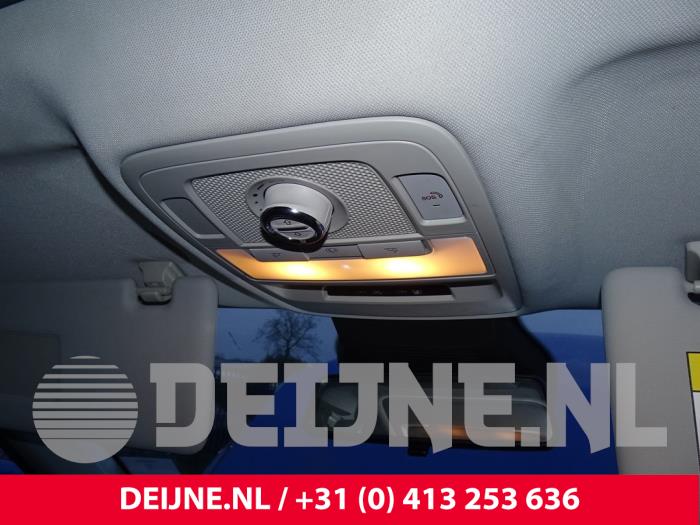 Używane Lusterko wewnetrzne MG ZS EV Long Range 70 kWh Cena € 30,25 Z VAT oferowane przez van Deijne Onderdelen Uden B.V.