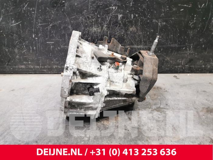 Gearbox from a Renault Master III (ED/HD/UD) 2.5 dCi 150 FAP 2009