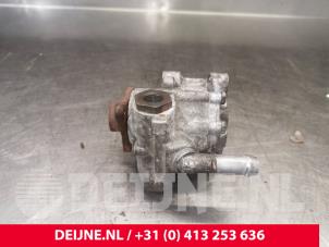 Used Power steering pump Renault Master III (ED/HD/UD) 2.5 dCi 150 FAP Price € 60,50 Inclusive VAT offered by van Deijne Onderdelen Uden B.V.