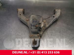 Used Front lower wishbone, right Volkswagen Crafter 2.5 TDI 30/32/35/46/50 Price € 151,25 Inclusive VAT offered by van Deijne Onderdelen Uden B.V.