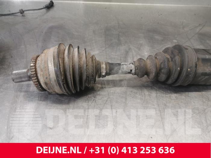 Front drive shaft, right from a Volvo C70 (NK) 2.5 Turbo LPT 20V 1999