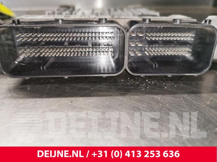Engine management computer from a Mercedes-Benz Sprinter 3,5t (906.63) 316 CDI 16V 2015