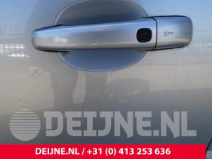 Gebrauchte Türgriff 4-türig links vorne Volvo V70 (BW) 2.0 16V Preis auf Anfrage angeboten von van Deijne Onderdelen Uden B.V.
