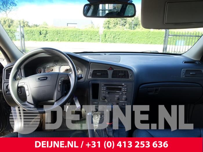 Używane Panel Volvo V70 (SW) 2.4 20V 140 Cena € 250,00 Procedura marży oferowane przez van Deijne Onderdelen Uden B.V.