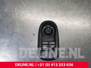 Gebrauchte Elektrisches Fenster Schalter Renault Master IV (ML) 2.3 dCi 16V Preis € 30,25 Mit Mehrwertsteuer angeboten von van Deijne Onderdelen Uden B.V.