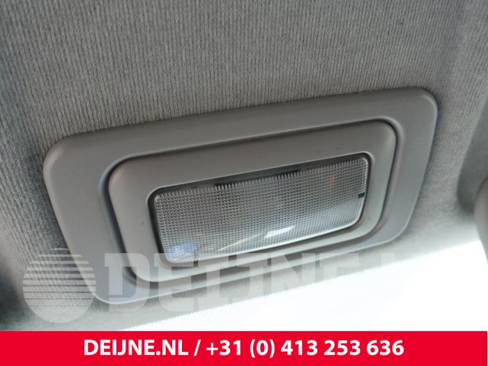 Interior lighting, front from a Opel Combo 1.3 CDTI 16V ecoFlex 2015