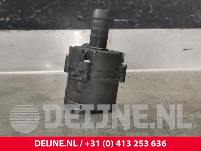 Begagnade Extra vattenpump Ford Transit 2.0 TDCi 16V Eco Blue 130 Pris € 24,20 Inklusive moms erbjuds av van Deijne Onderdelen Uden B.V.