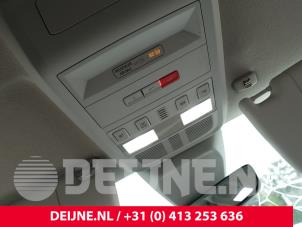 Usagé Eclairage de plafonnier Volkswagen Transporter T6 2.0 TDI 150 Prix sur demande proposé par van Deijne Onderdelen Uden B.V.