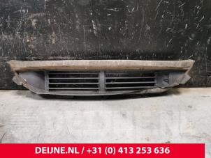Used Air funnel Volvo XC90 II 2.0 T8 16V Twin Engine AWD Price € 175,00 Margin scheme offered by van Deijne Onderdelen Uden B.V.