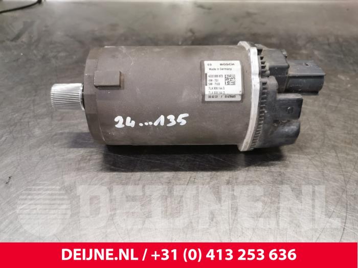 Usagé Pompe de direction Volkswagen Transporter T6 2.0 TDI 150 Prix € 302,50 Prix TTC proposé par van Deijne Onderdelen Uden B.V.