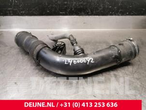 Used Air intake hose Volvo XC60 II (UZ) 2.0 D4 16V AWD Price € 78,65 Inclusive VAT offered by van Deijne Onderdelen Uden B.V.